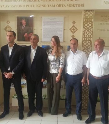 Xeyriyyəçi iş adamı öz ad günündə şagirdlərə  daha bir təzə məktəb hədiyyə etdi
